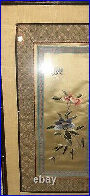 Set Of 2 Antique Vintage Framed Chinese Silk Embroidery Picture Bird Flowers